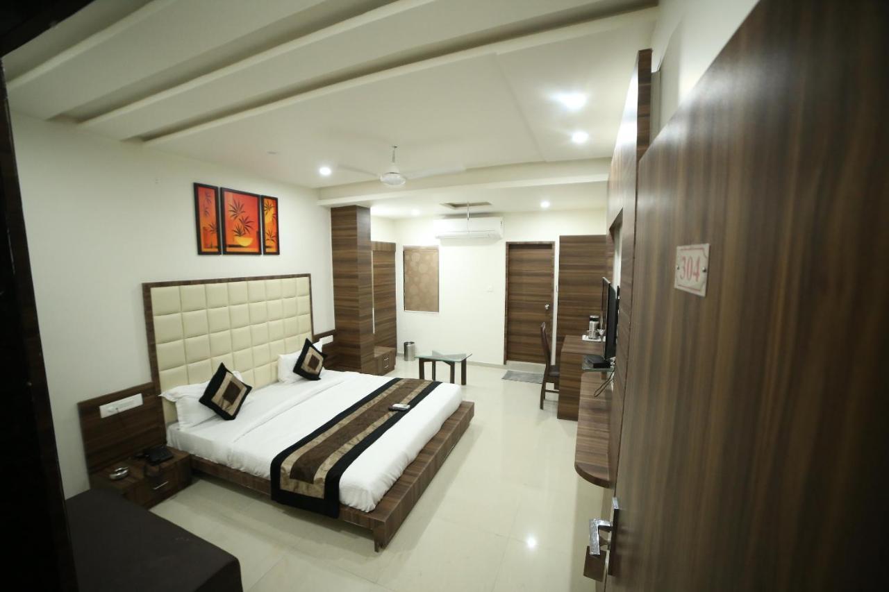 Hotel City Inn Rajkot Exterior photo